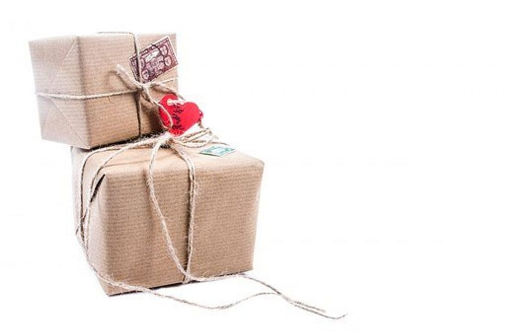 Personalized gifts dubai