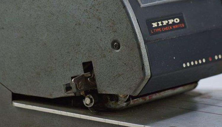 Poly bag sealer