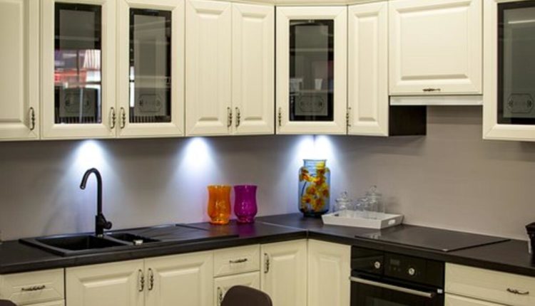 Custom Kitchen Cabinets