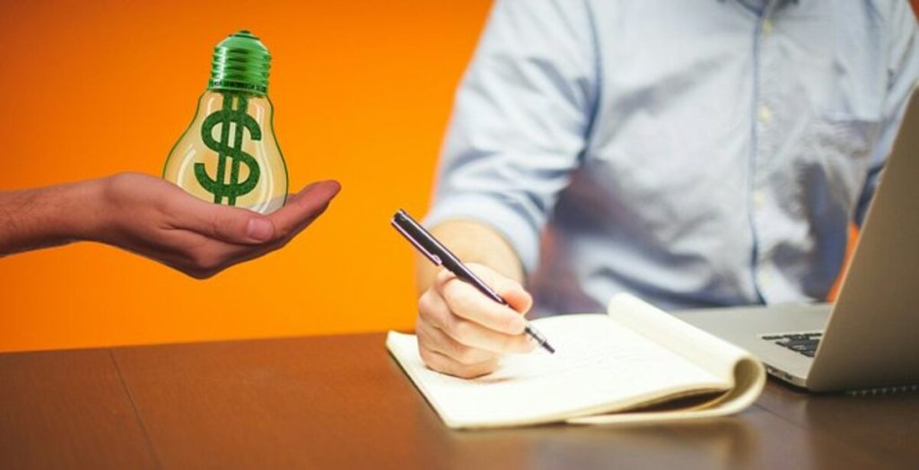 How to Hire a Freelance Writer