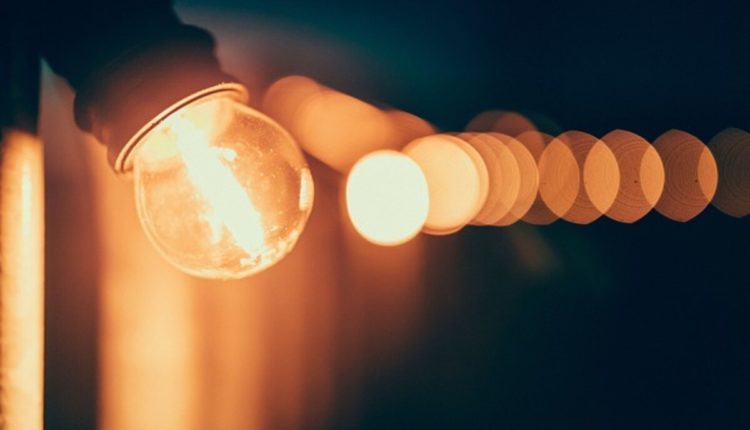 How to Install Light Bulbs