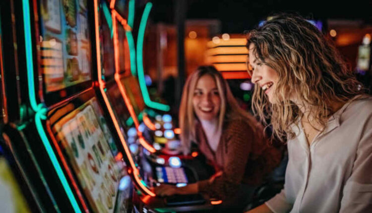 Slot